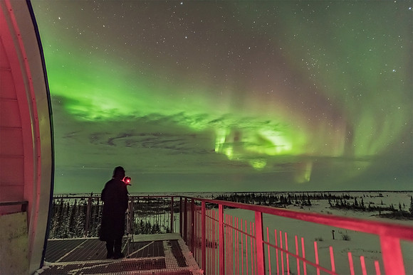 Photographing the Northern Lights from CNSC, Photo credit: Alan Dyer.